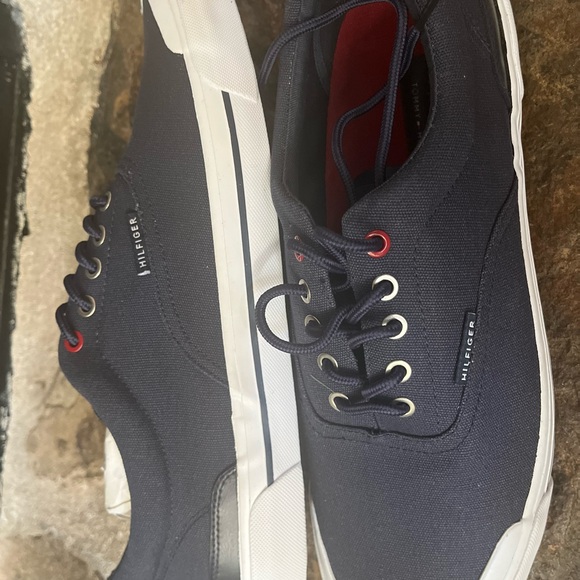 Tommy Hilfiger Men’s Pallet Canvas Sneaker - Picture 5 of 8